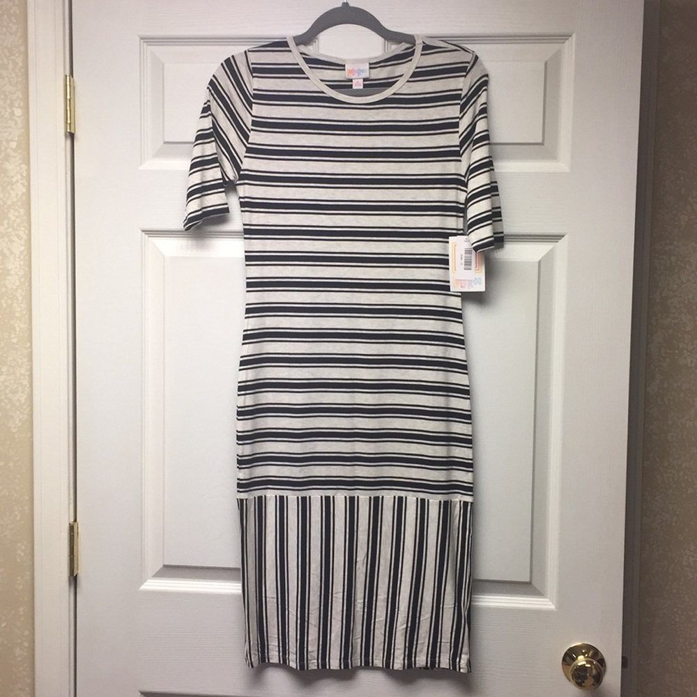LuLaRoe Julia Dress size Small NWT